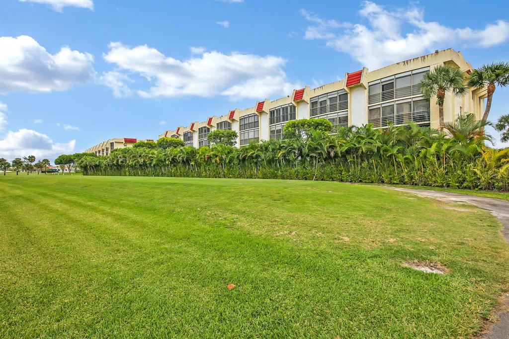 Barwood Condo - Residential