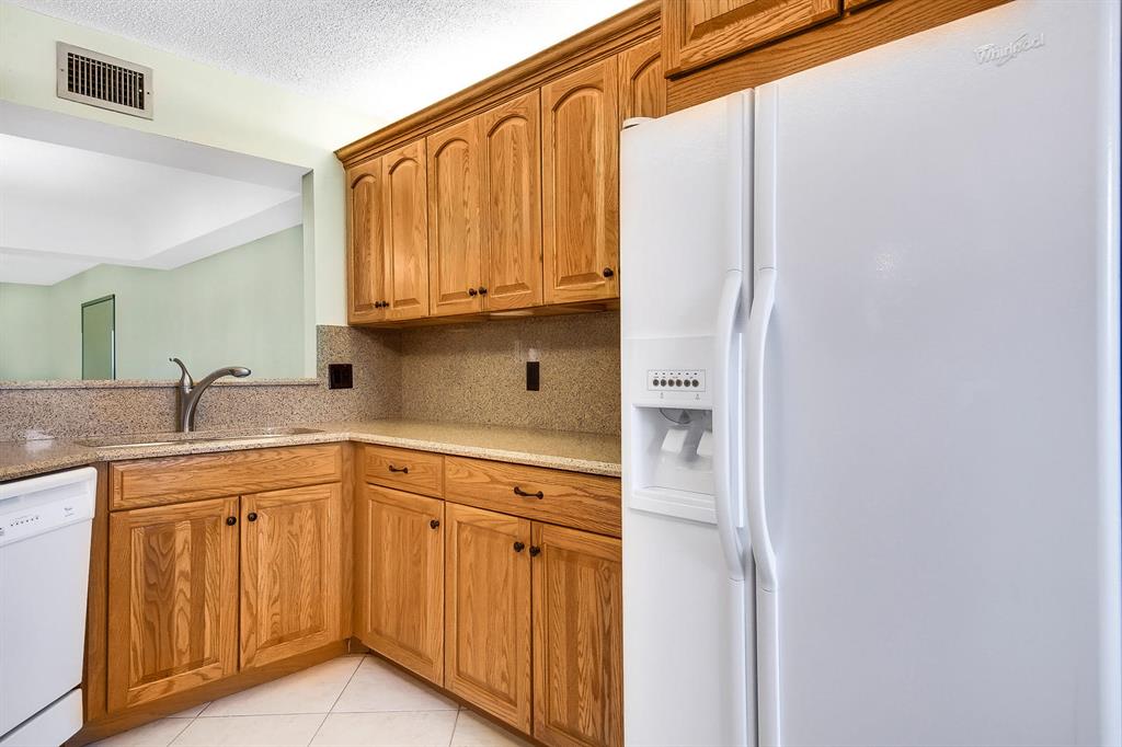 Barwood Condo - Residential