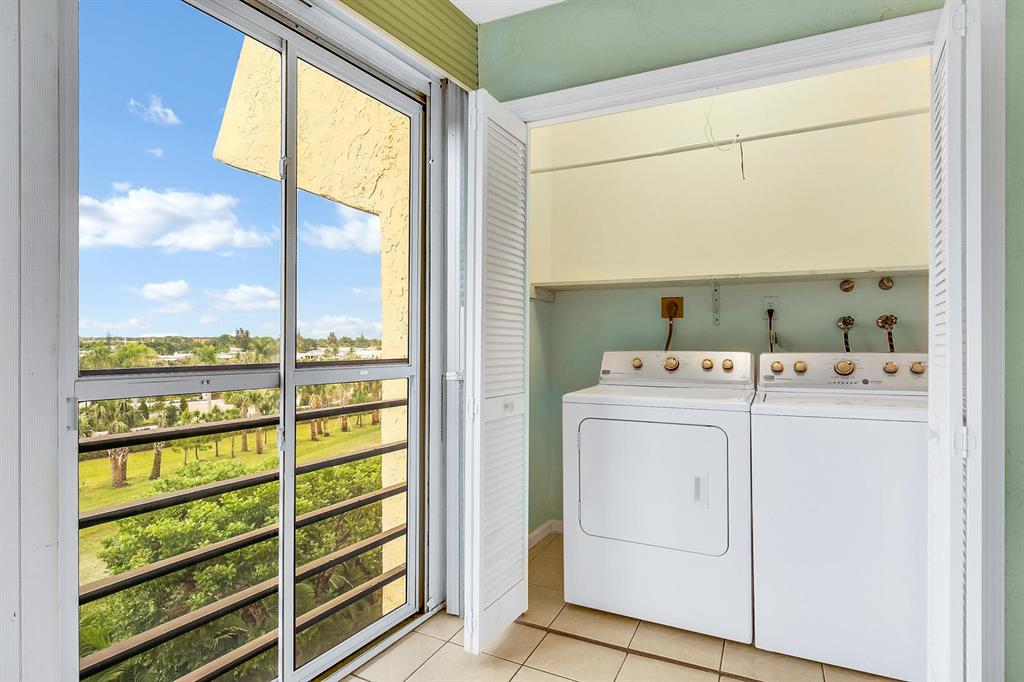 Barwood Condo - Residential