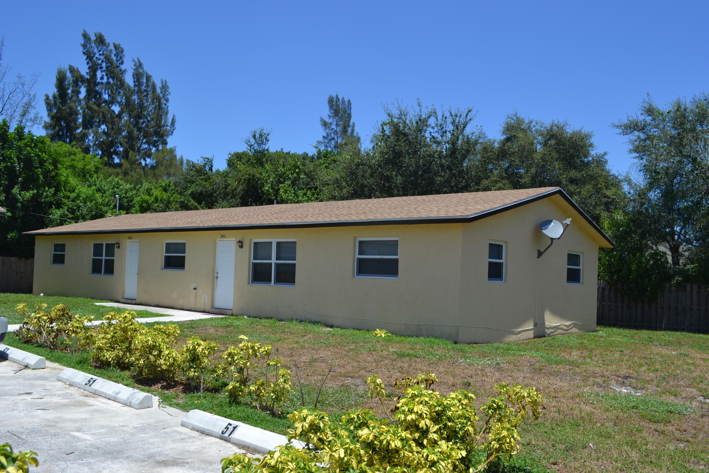 PALM BEACH FARMS CO PL 7 - Residential Income