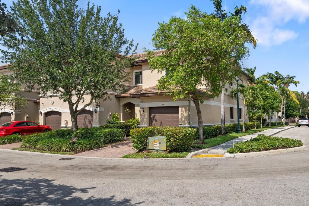 Photo of 4228 N Dixie Highway #108, Oakland Park, FL 33334 (MLS # F10505685)