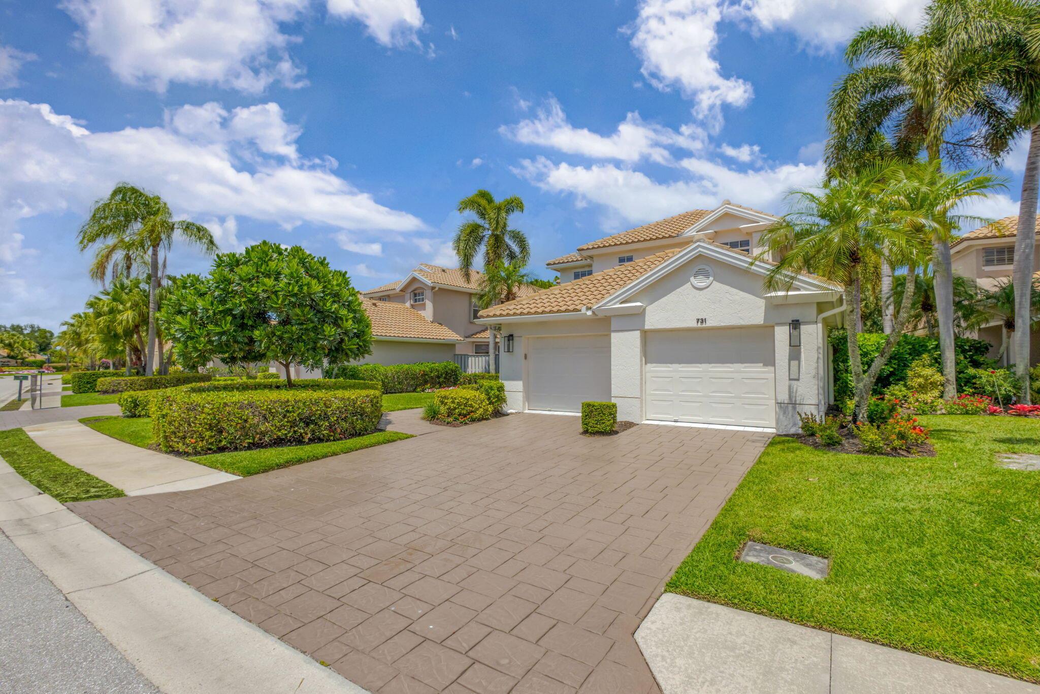 731 Pinehurst Way
