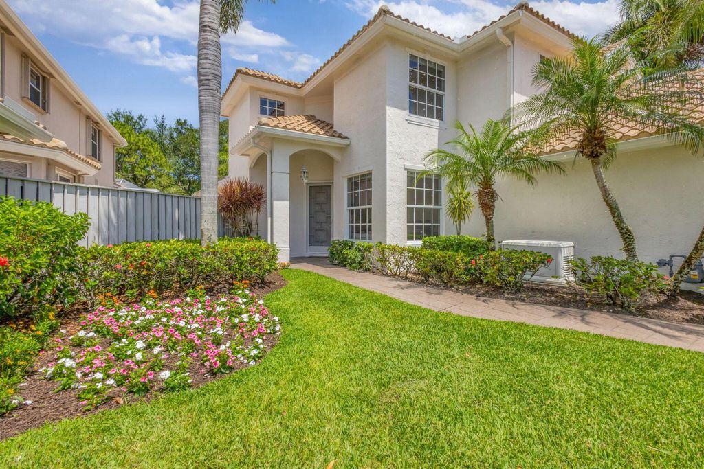 Photo of 731 Pinehurst Way, Palm Beach Gardens, FL 33418 (MLS # R11089659)