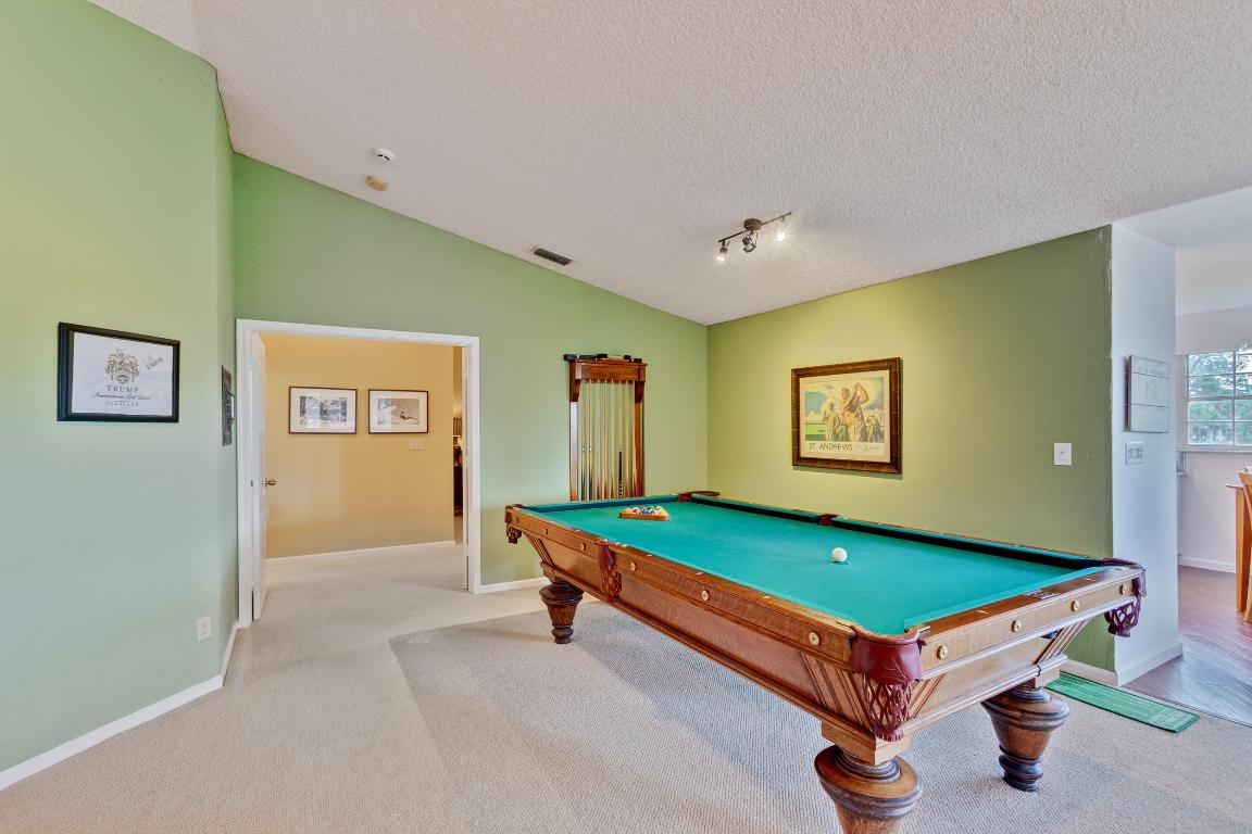 LEGENDS CONDO - Residential Lease