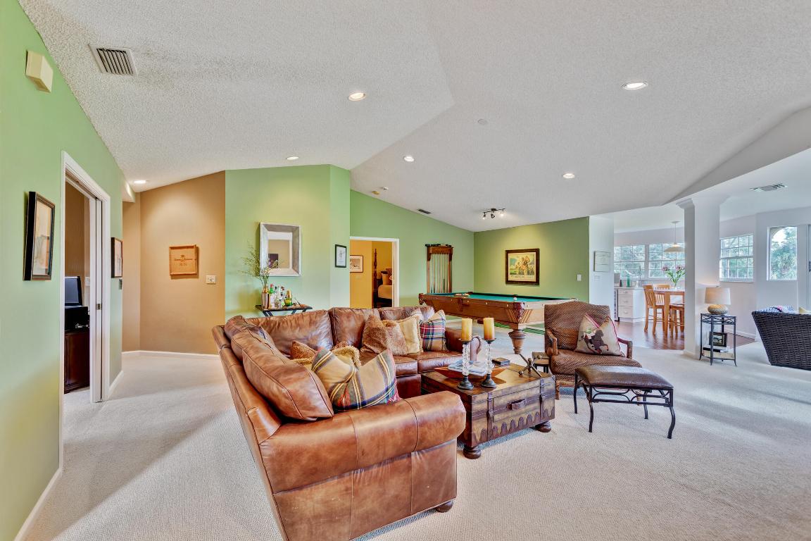 LEGENDS CONDO - Residential Lease