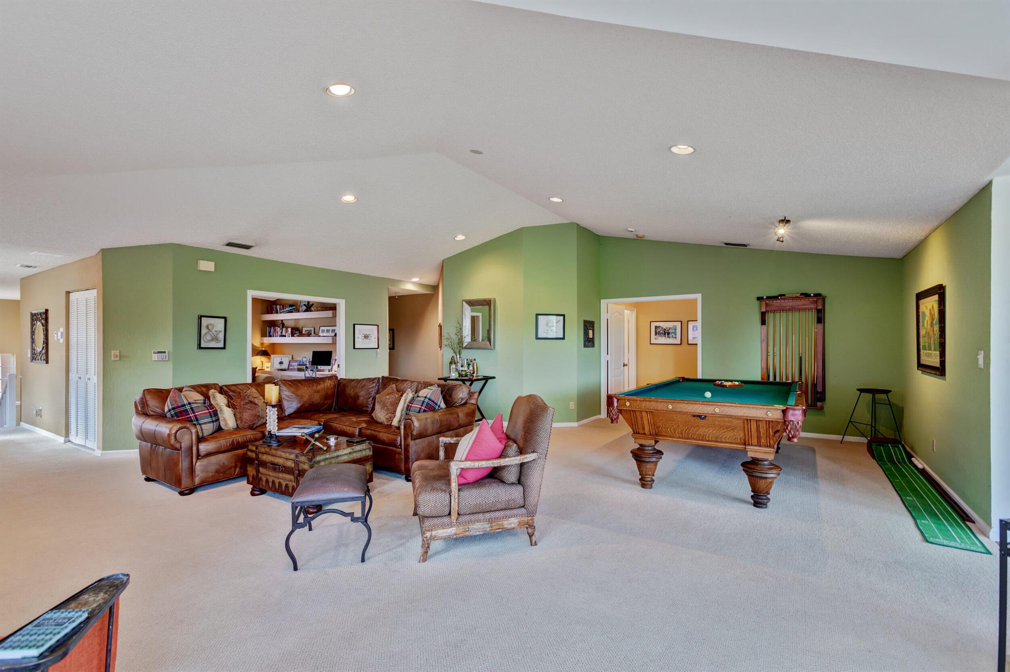 LEGENDS CONDO - Residential Lease