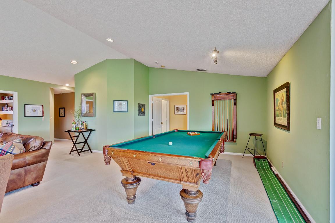 LEGENDS CONDO - Residential Lease