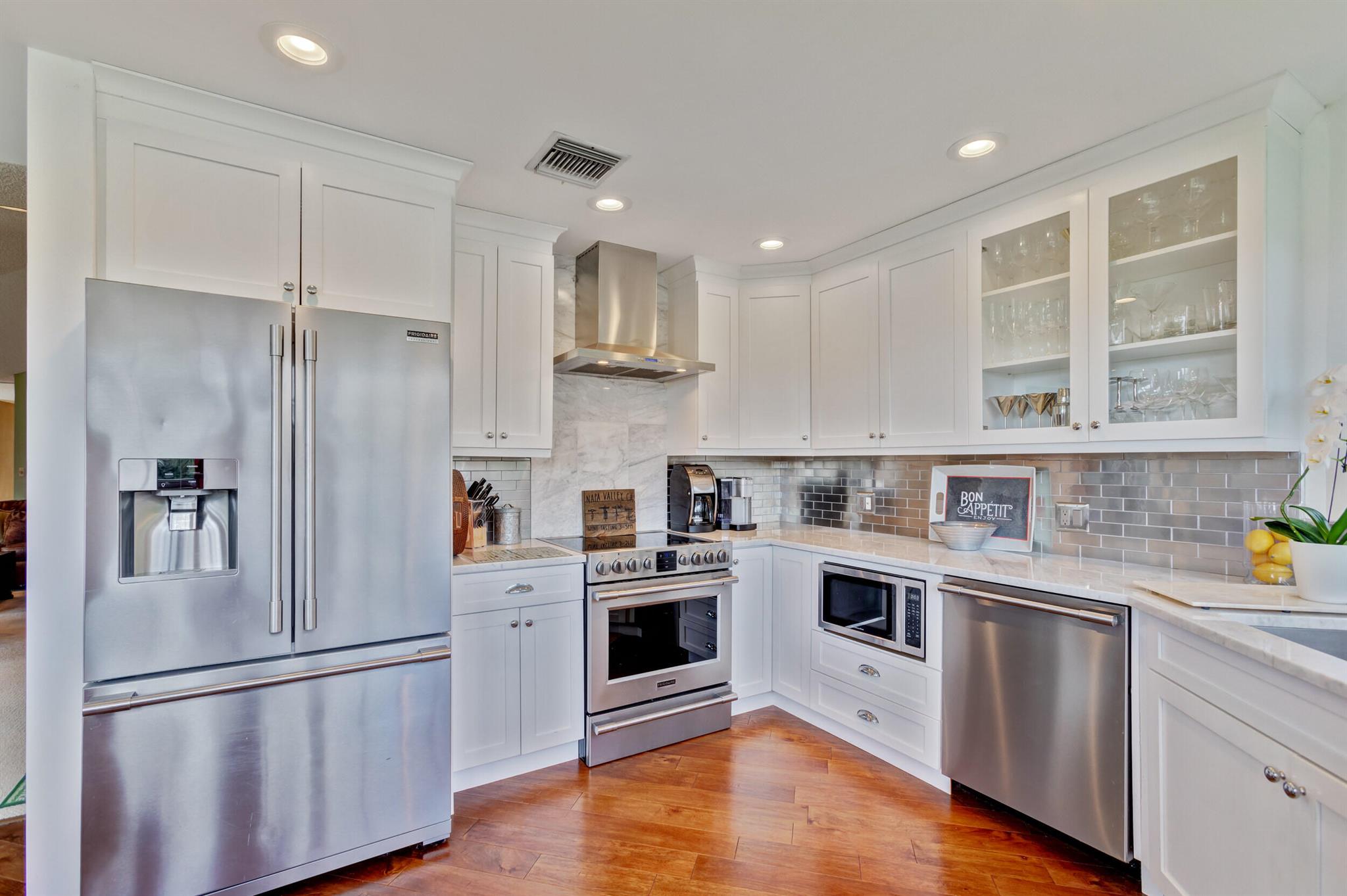 LEGENDS CONDO - Residential Lease