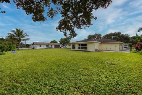 A home in Lake Worth