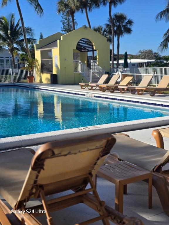 GOLF VIEW ESTATES - Residential