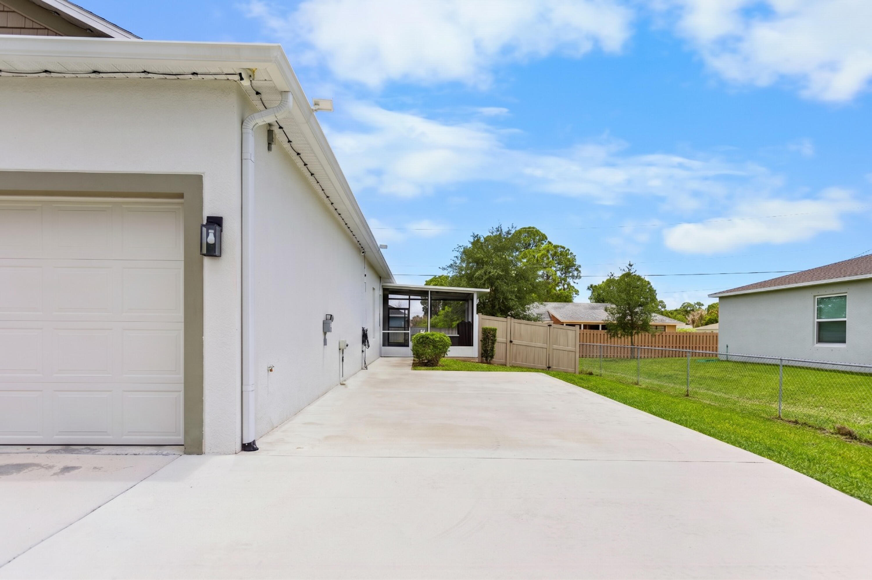 PORT ST LUCIE SECTION 19 - Residential