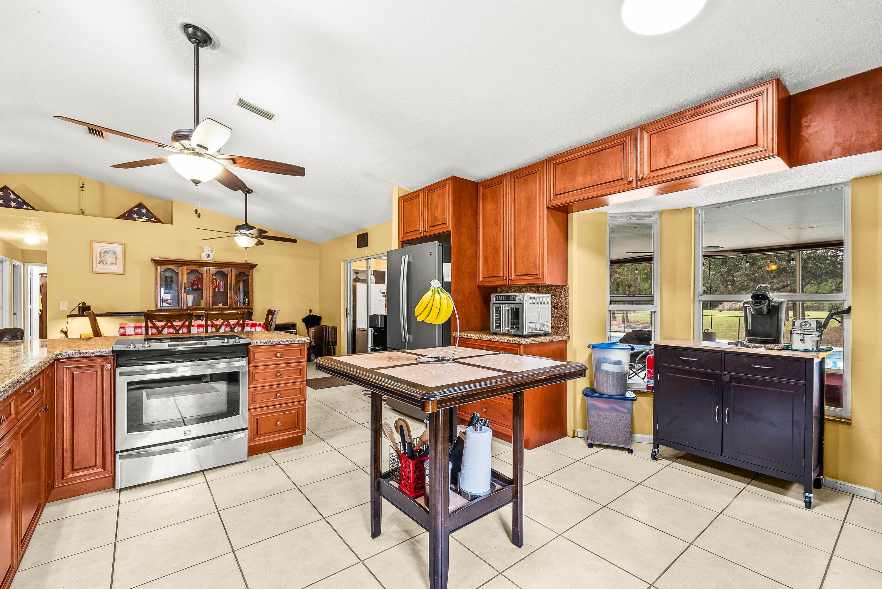 LOXAHATCHEE GROVES - Residential
