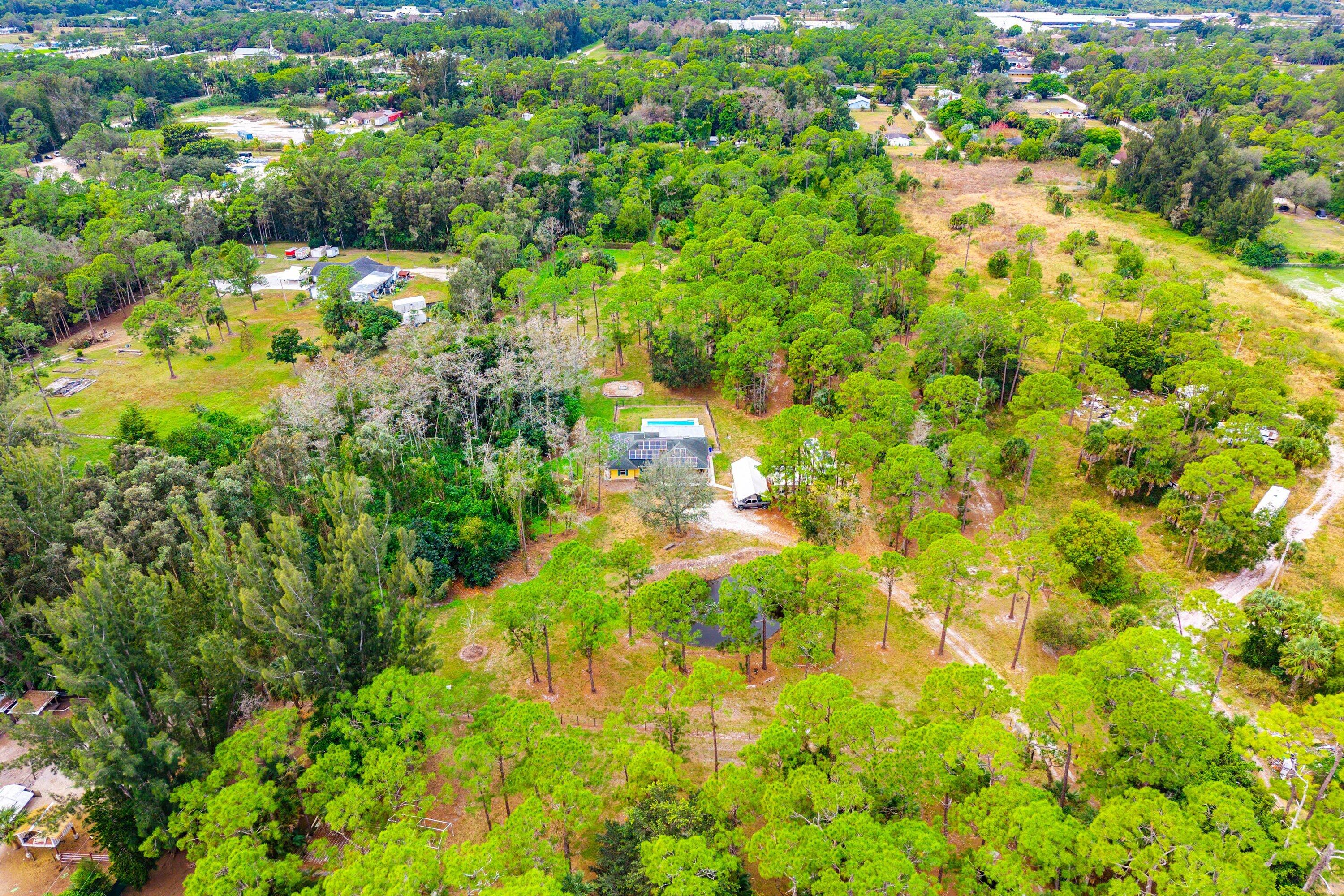 LOXAHATCHEE GROVES - Residential