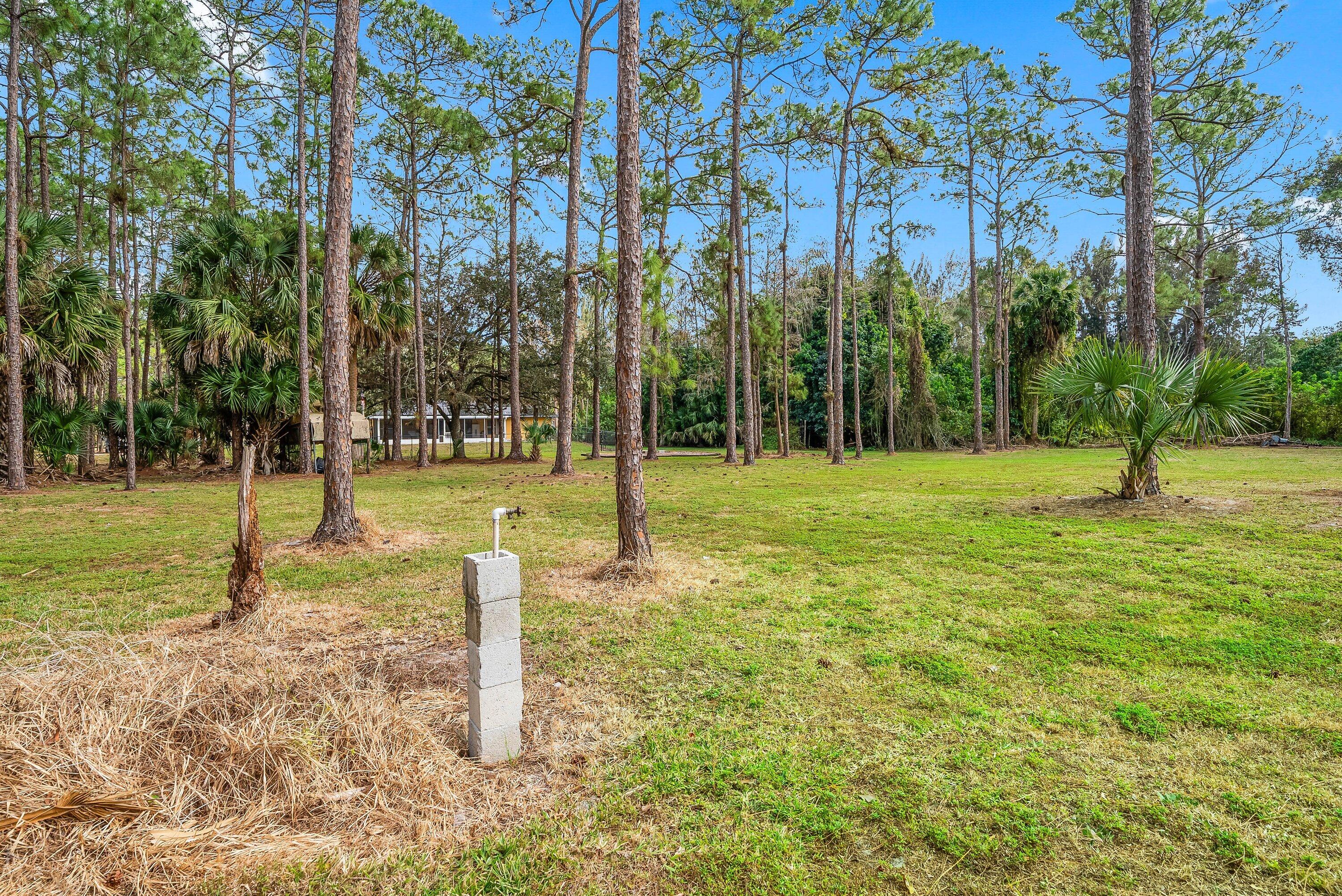 LOXAHATCHEE GROVES - Residential