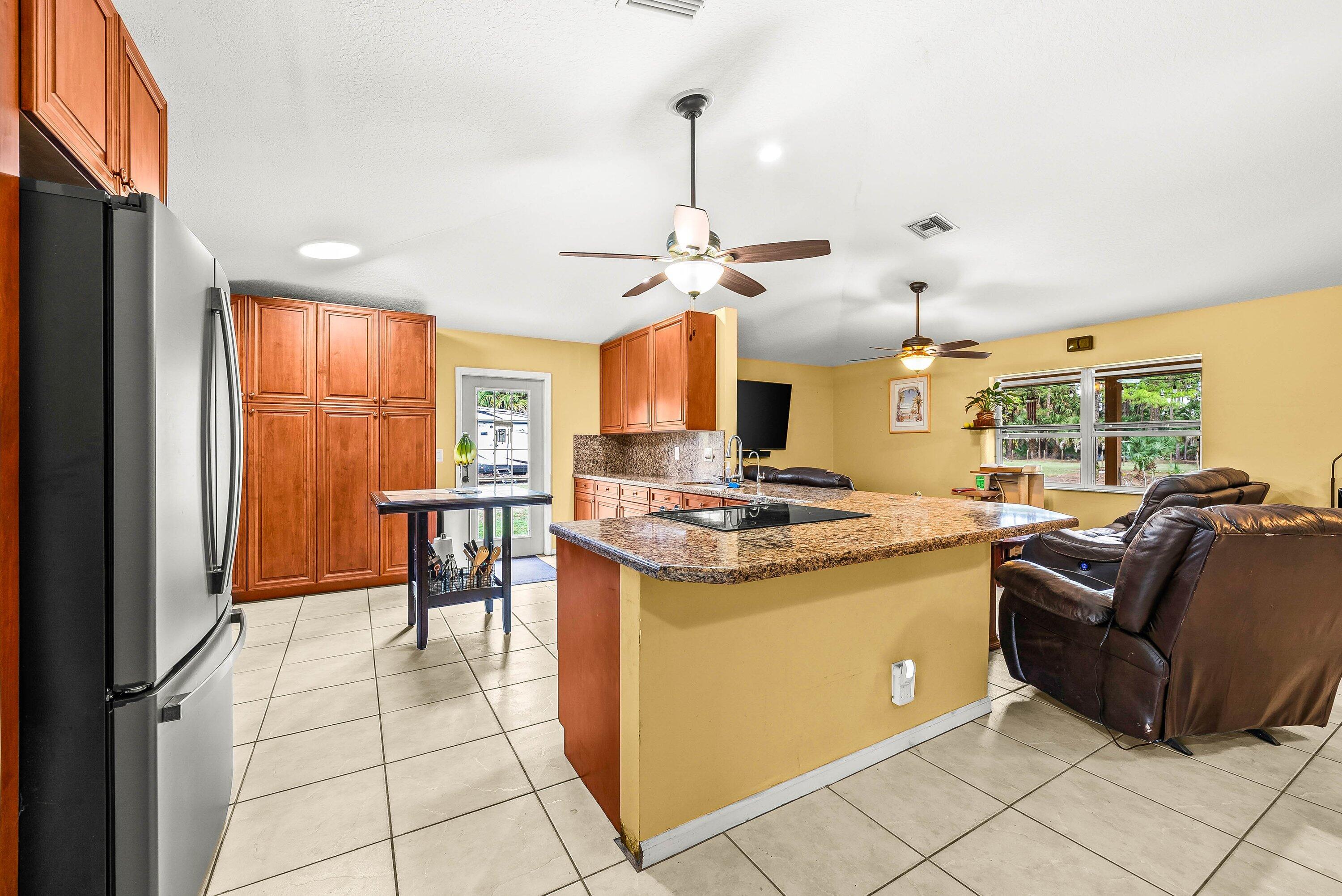 LOXAHATCHEE GROVES - Residential