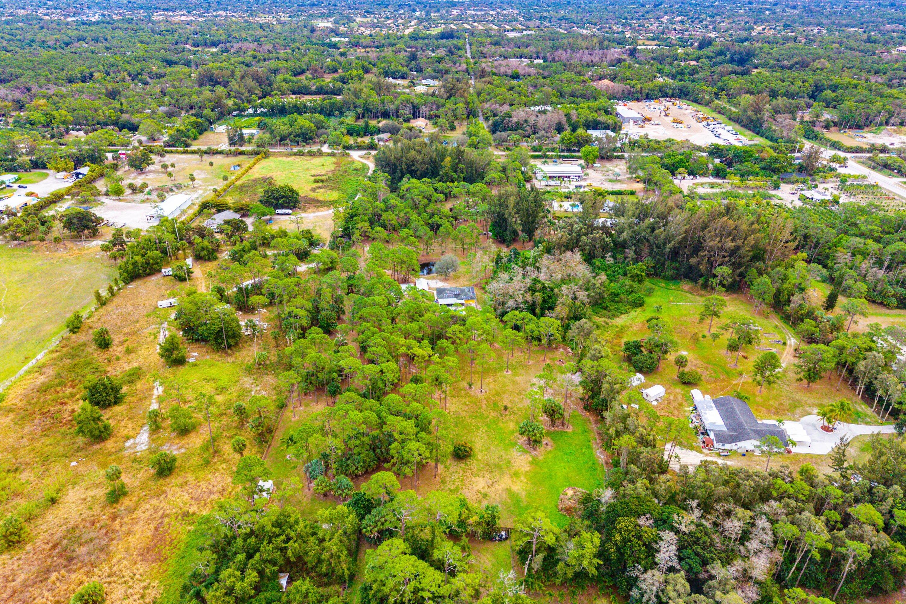 LOXAHATCHEE GROVES - Residential