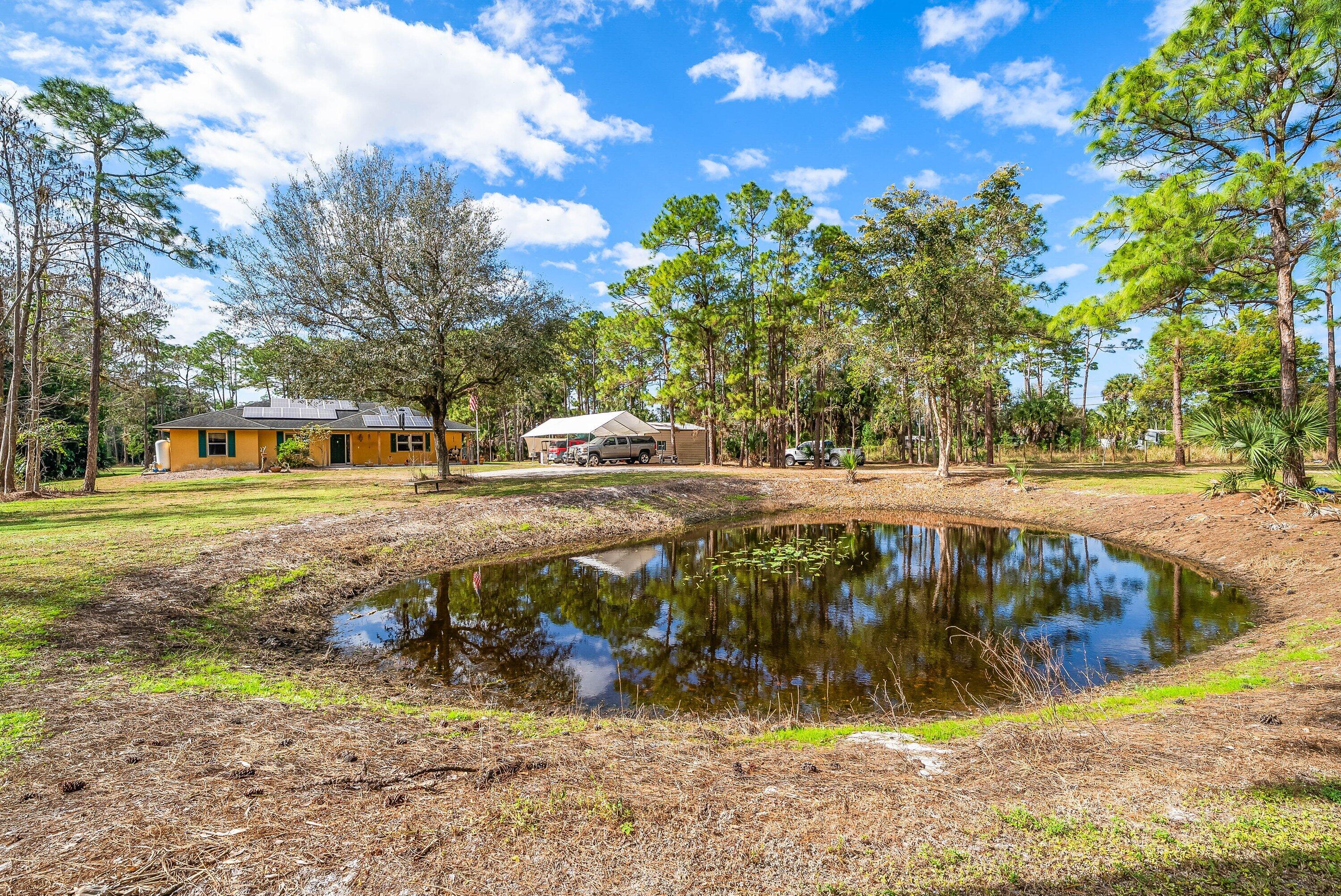 LOXAHATCHEE GROVES - Residential