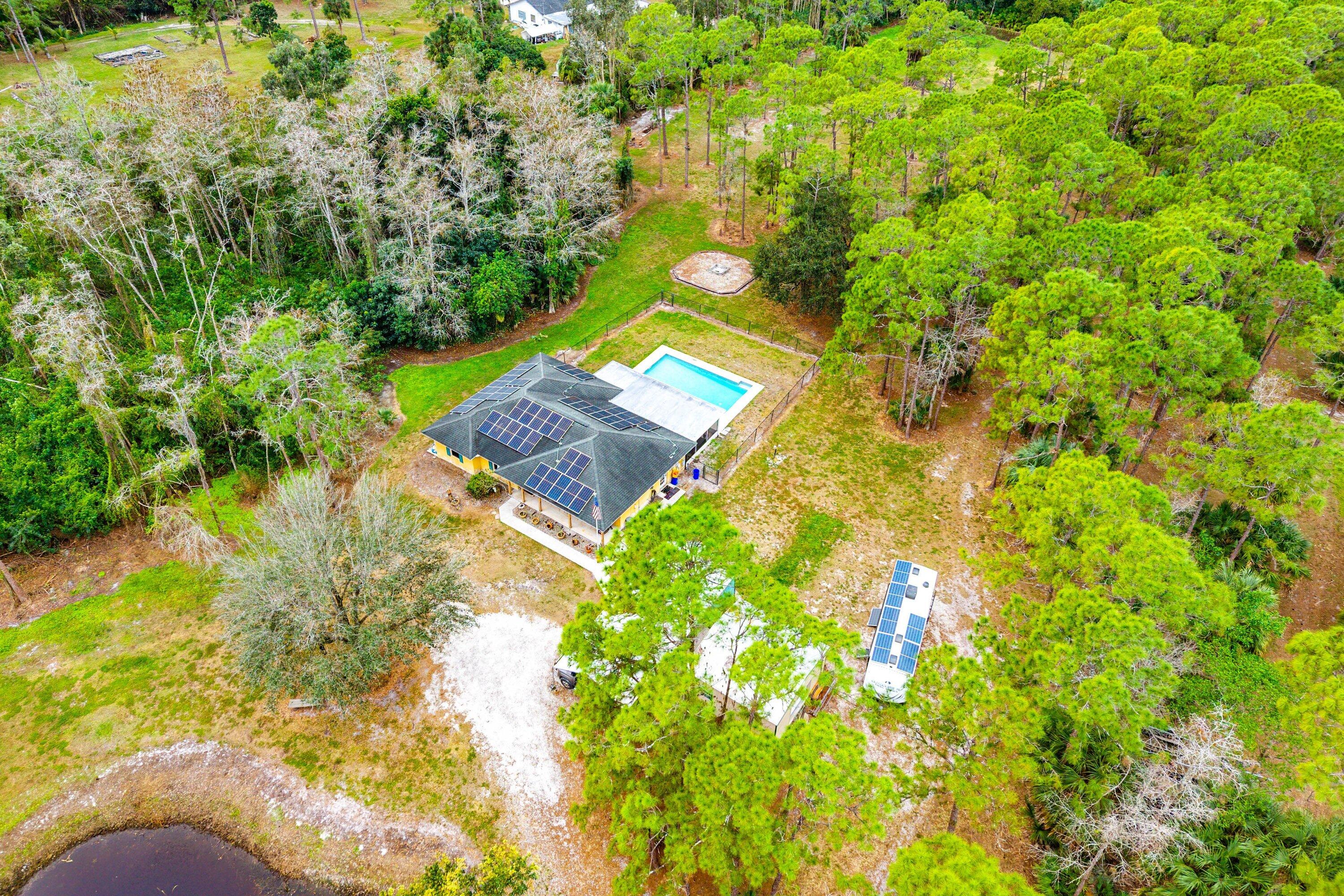 LOXAHATCHEE GROVES - Residential