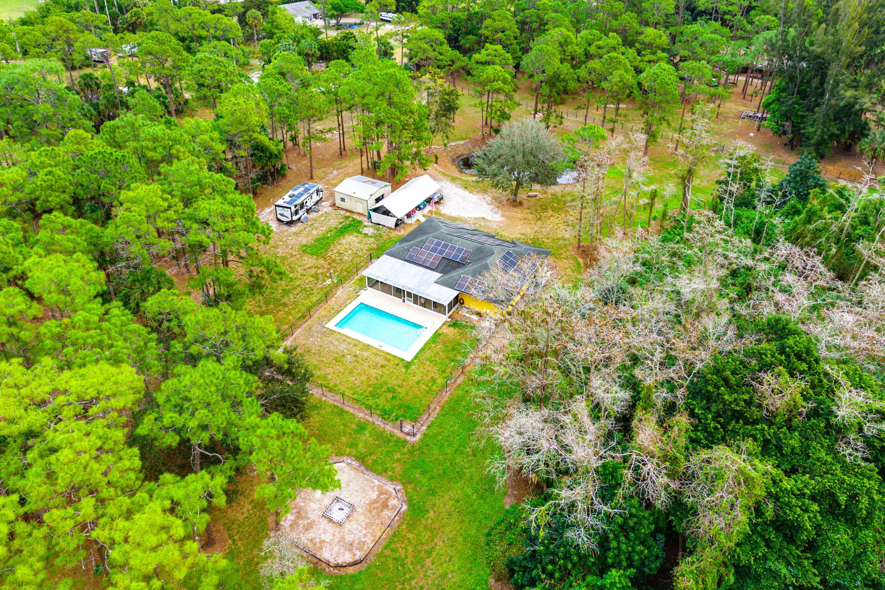 LOXAHATCHEE GROVES - Residential