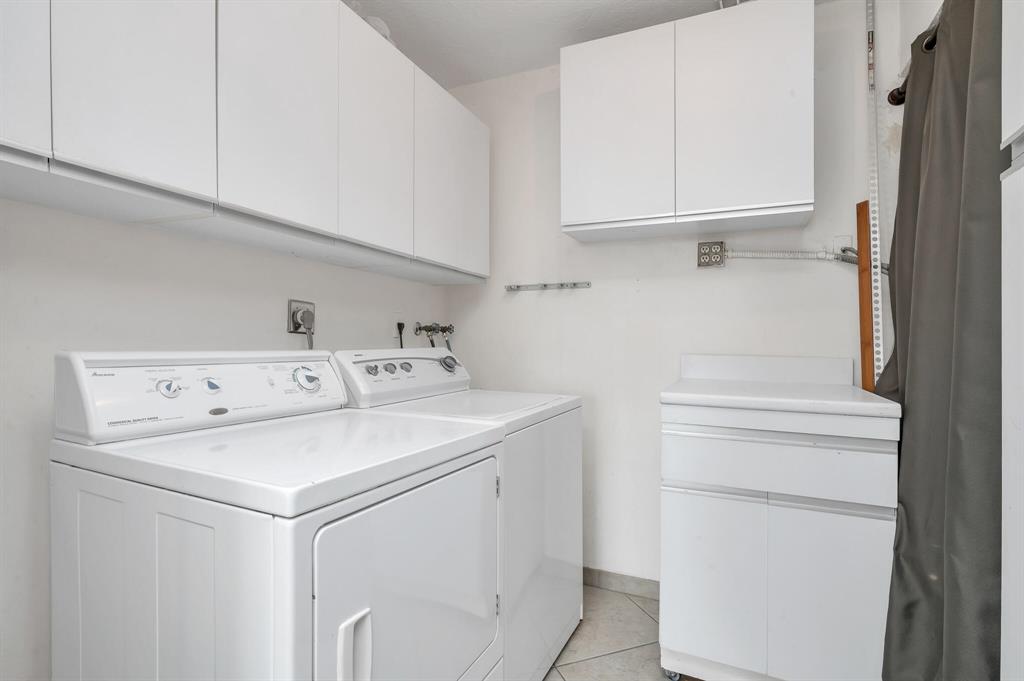 LINDAL APTS CONDO - Residential