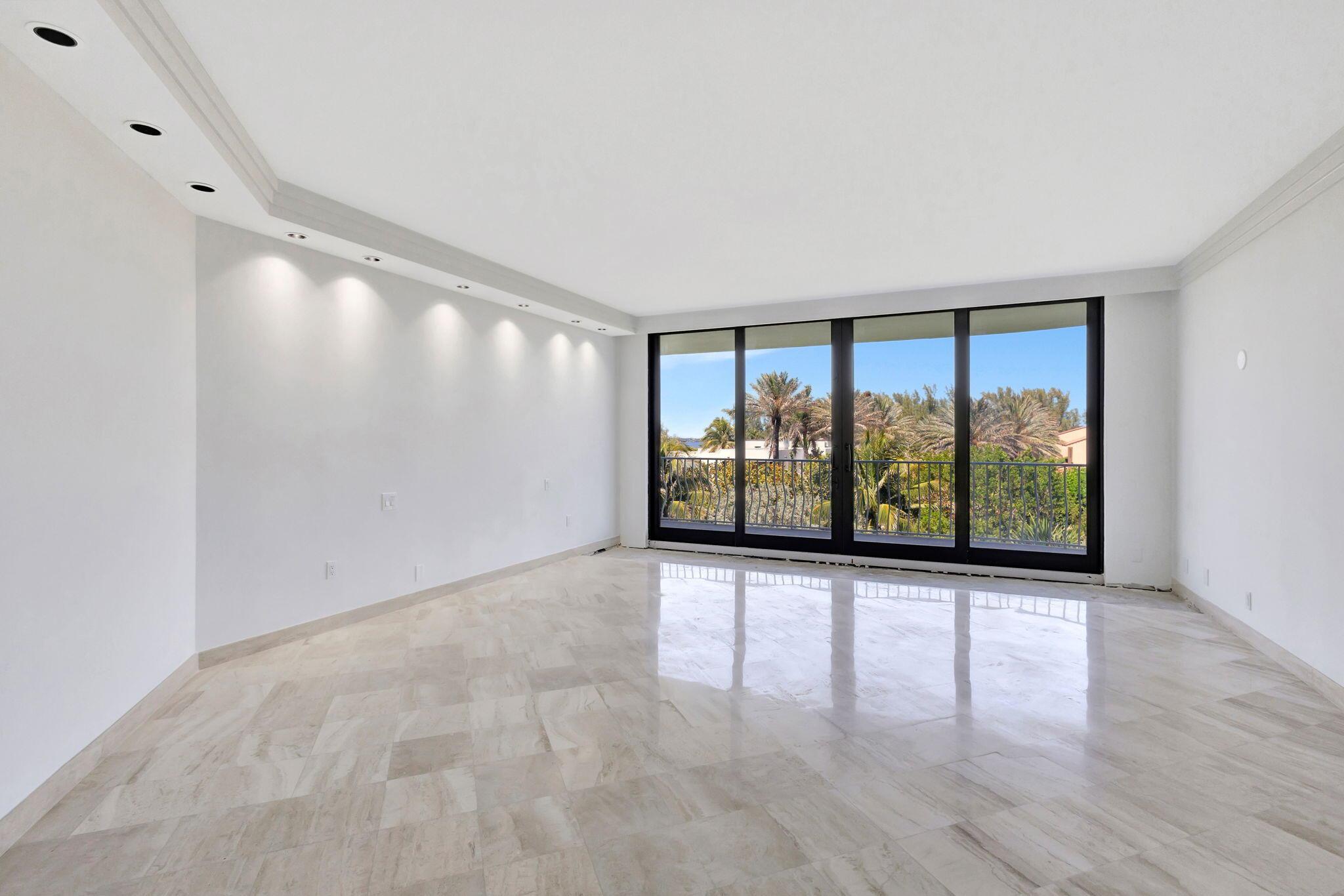 Two Thousand Condo at Slo - Residential