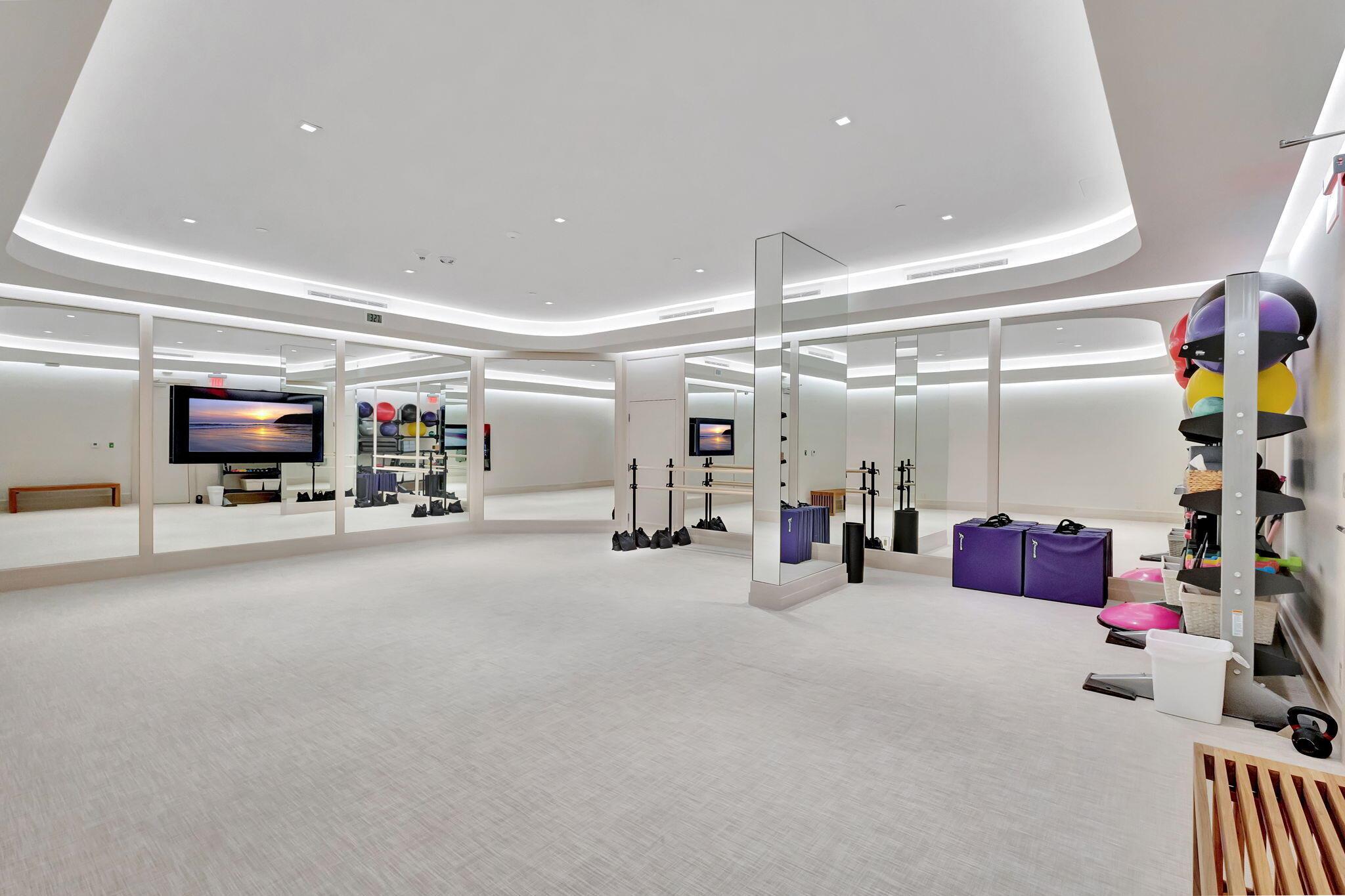 Two Thousand Condo at Slo - Residential