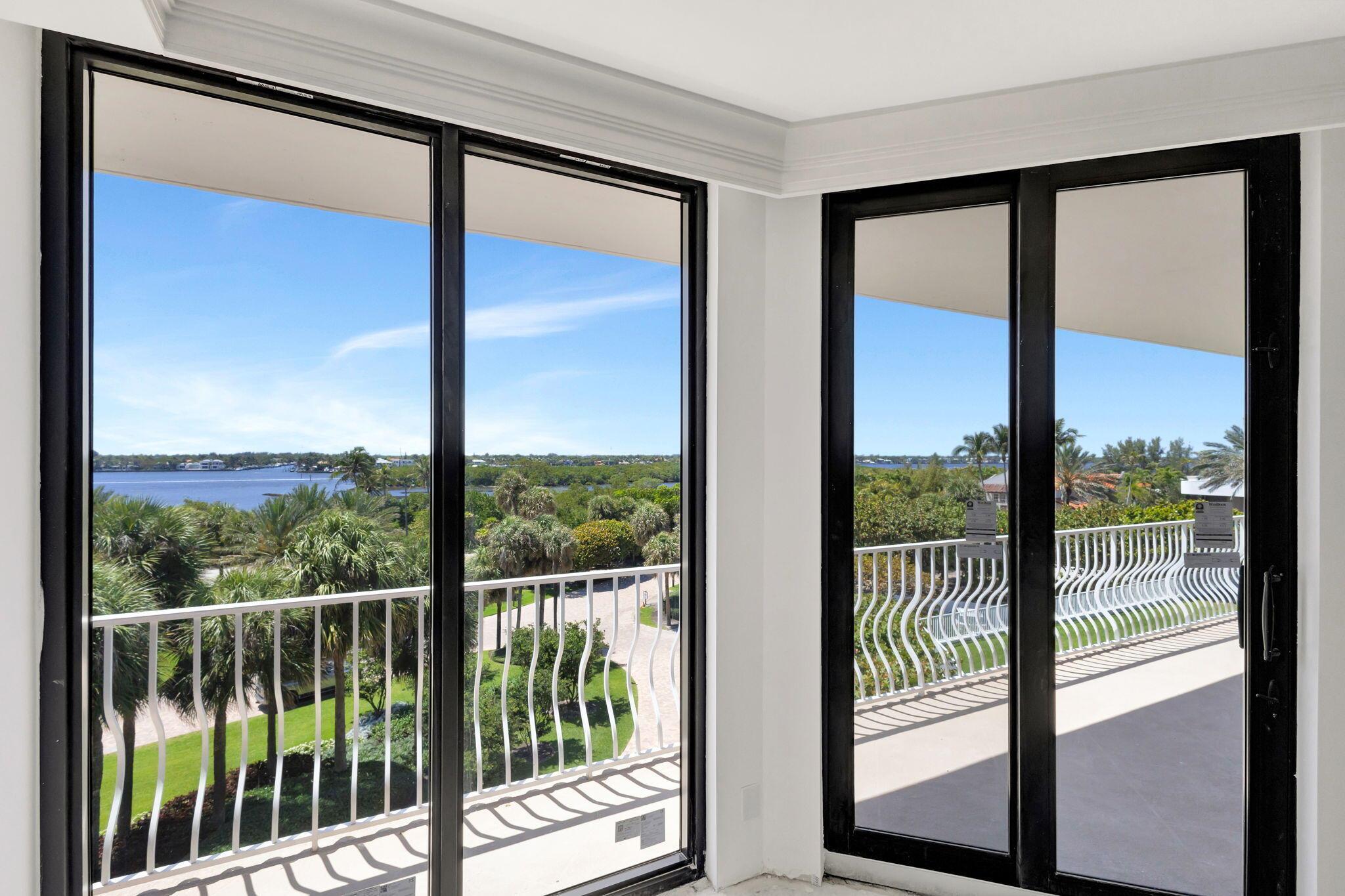 Two Thousand Condo at Slo - Residential