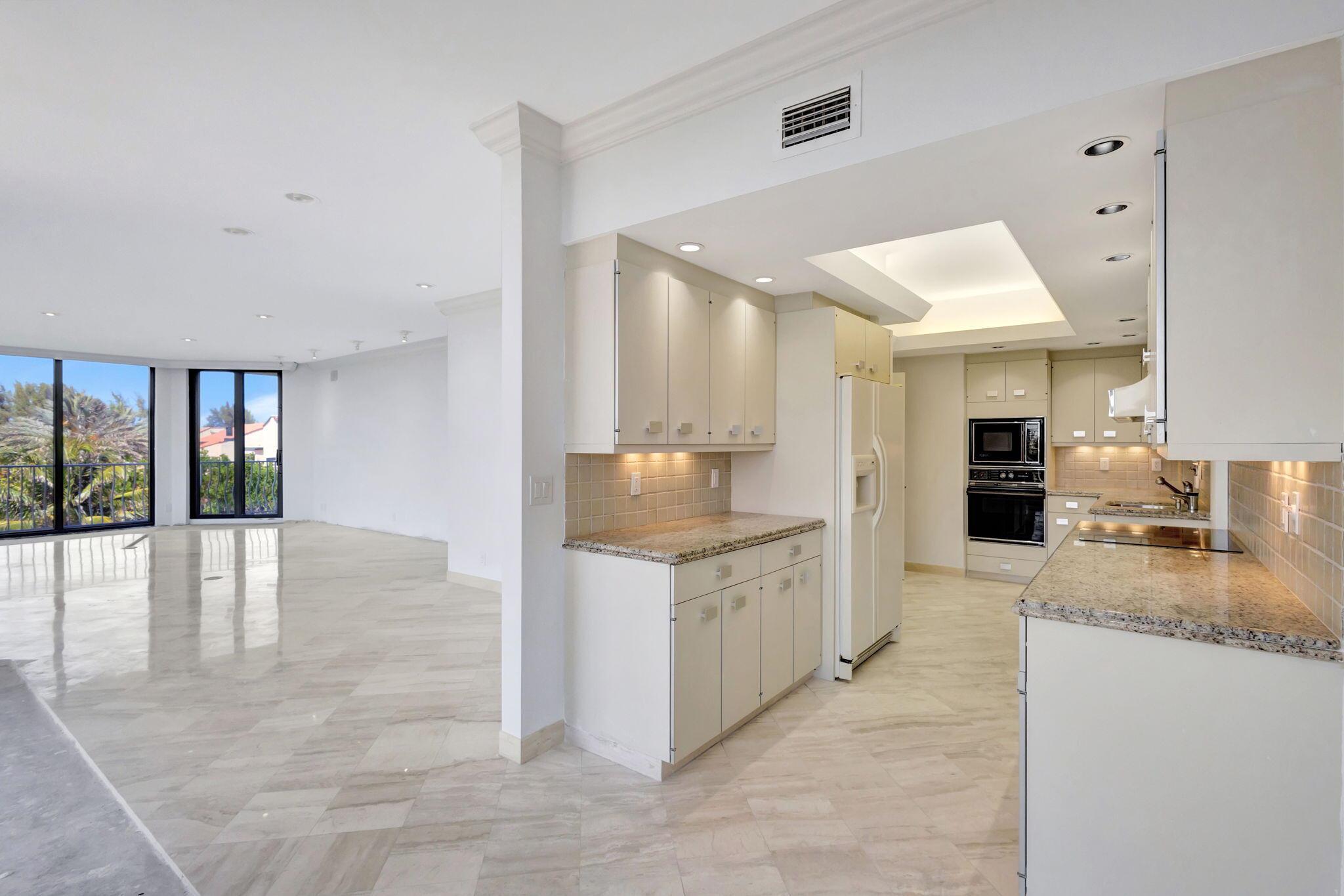 Two Thousand Condo at Slo - Residential