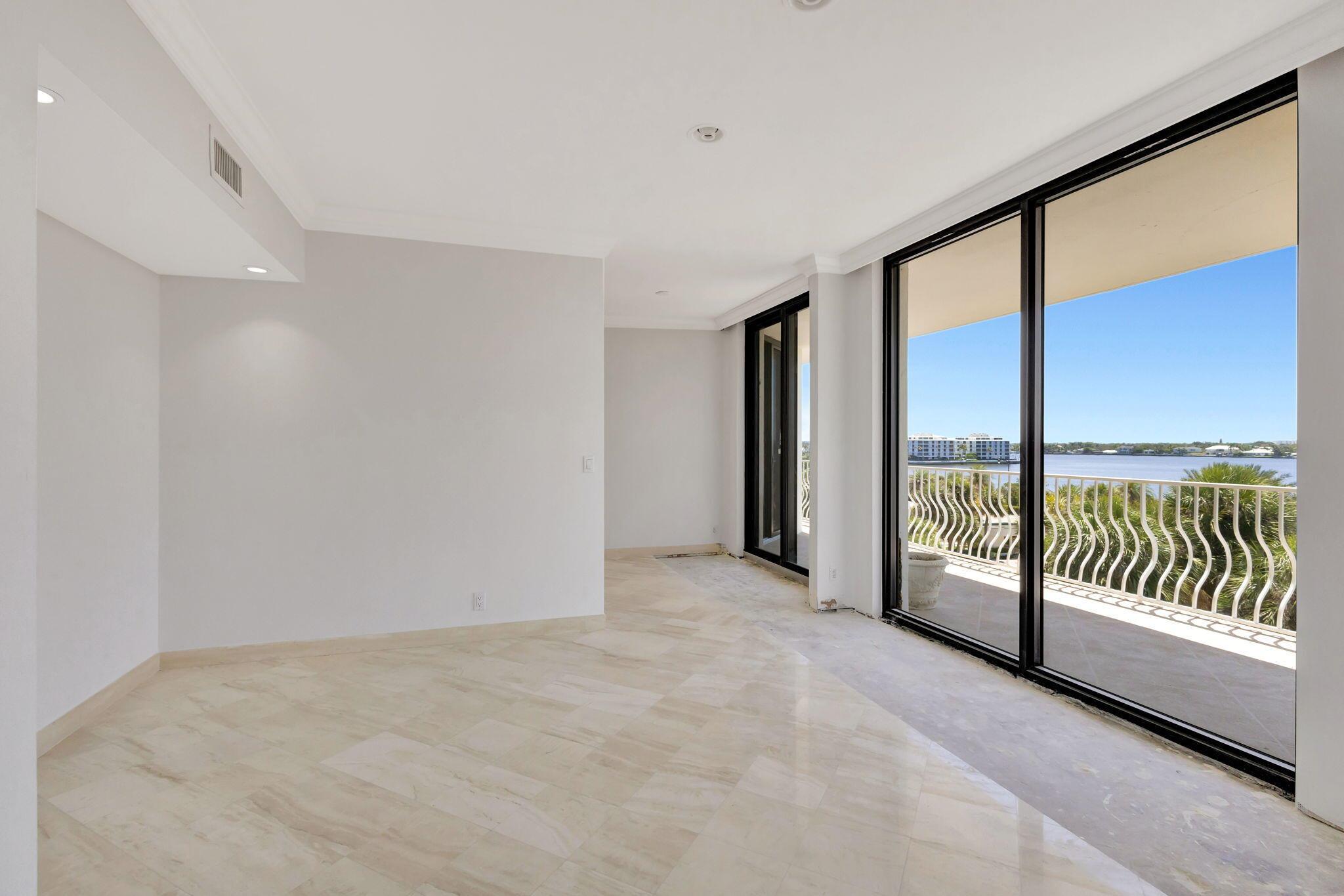 Two Thousand Condo at Slo - Residential