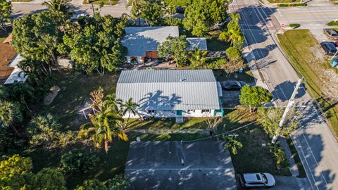 Tiny photo for 3443 NE 3rd Avenue, Oakland Park, FL 33334 (MLS # R11159959)