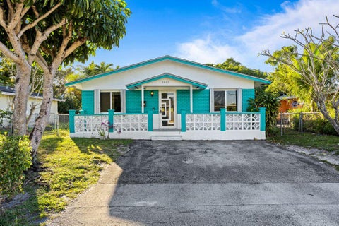 Tiny photo for 3443 NE 3rd Avenue, Oakland Park, FL 33334 (MLS # R11159959)