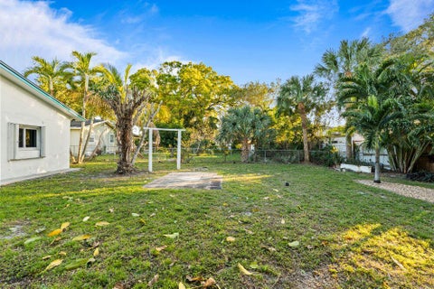 Tiny photo for 3443 NE 3rd Avenue, Oakland Park, FL 33334 (MLS # R11159959)