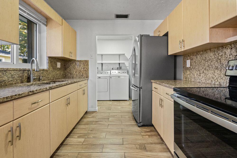 R J MC BRIDE SUB AMENDED PLAT - Residential