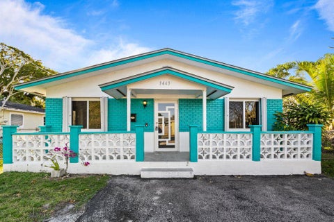 Tiny photo for 3443 NE 3rd Avenue, Oakland Park, FL 33334 (MLS # R11159959)