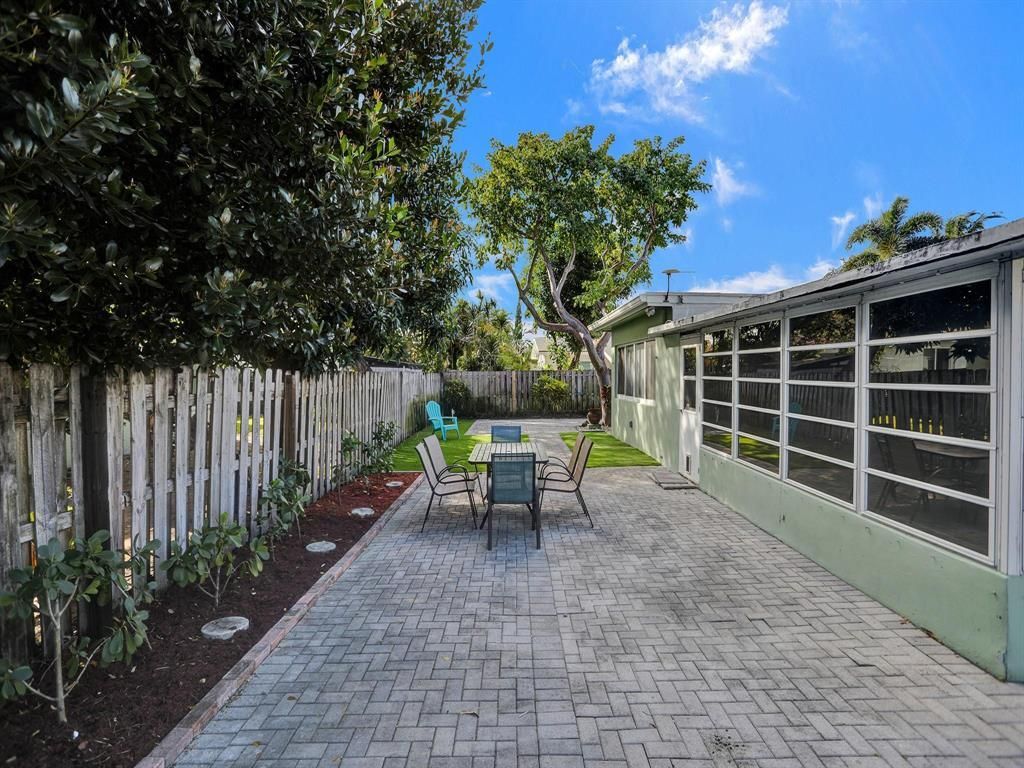 Photo of 708 NE 24th Avenue, Pompano Beach, FL 33062 (MLS # B26029993)