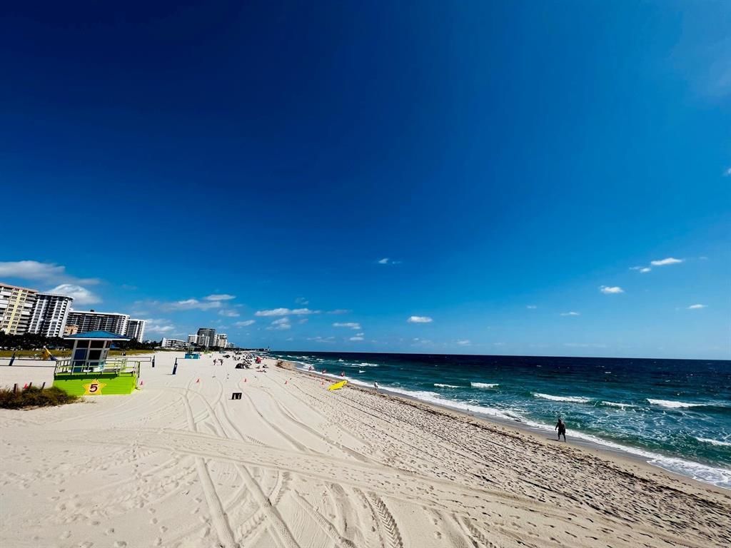 Photo of 708 NE 24th Avenue, Pompano Beach, FL 33062 (MLS # B26029993)