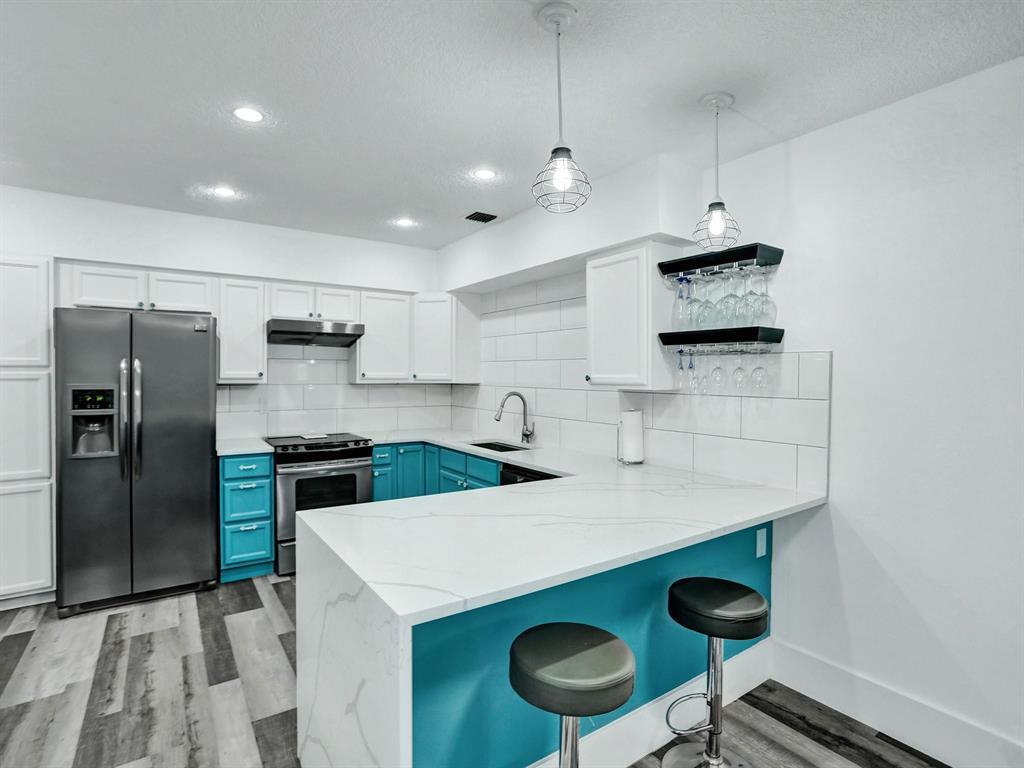708 NE 24th Avenue
