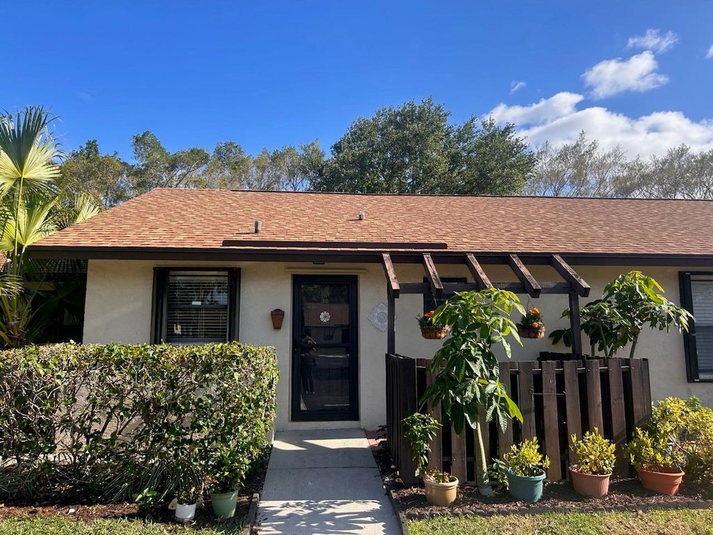 Photo of 30 Via De Casas Norte H, Boynton Beach, FL 33426 (MLS # F10435926)
