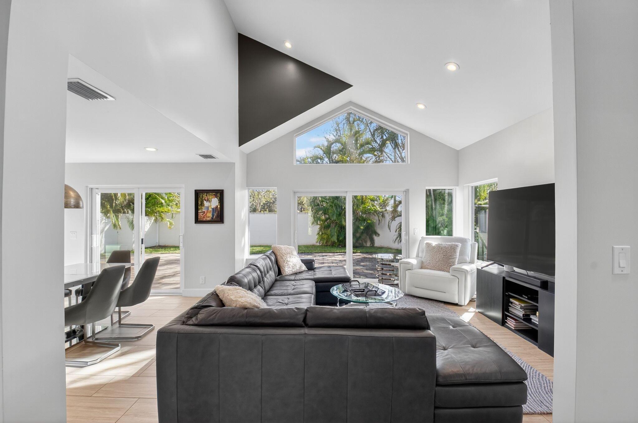 CEDAR CAY - Residential