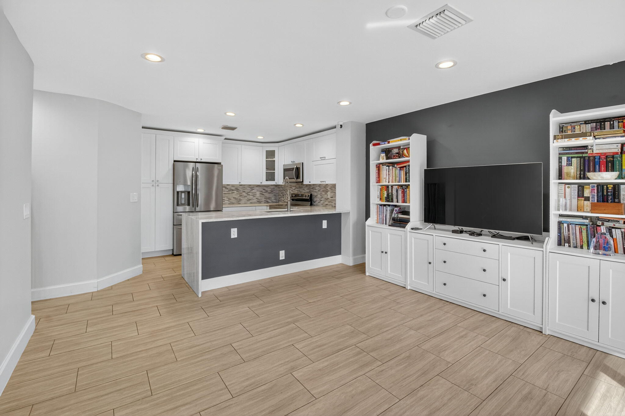 CEDAR CAY - Residential