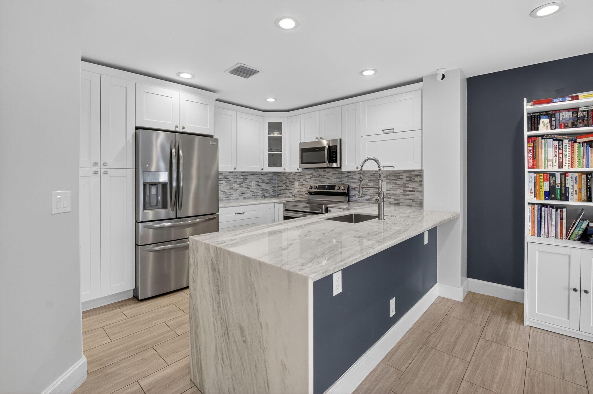 CEDAR CAY - Residential