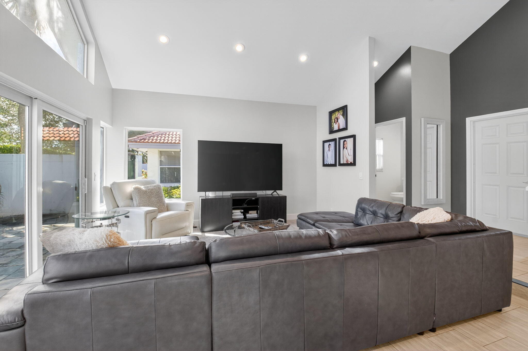 CEDAR CAY - Residential