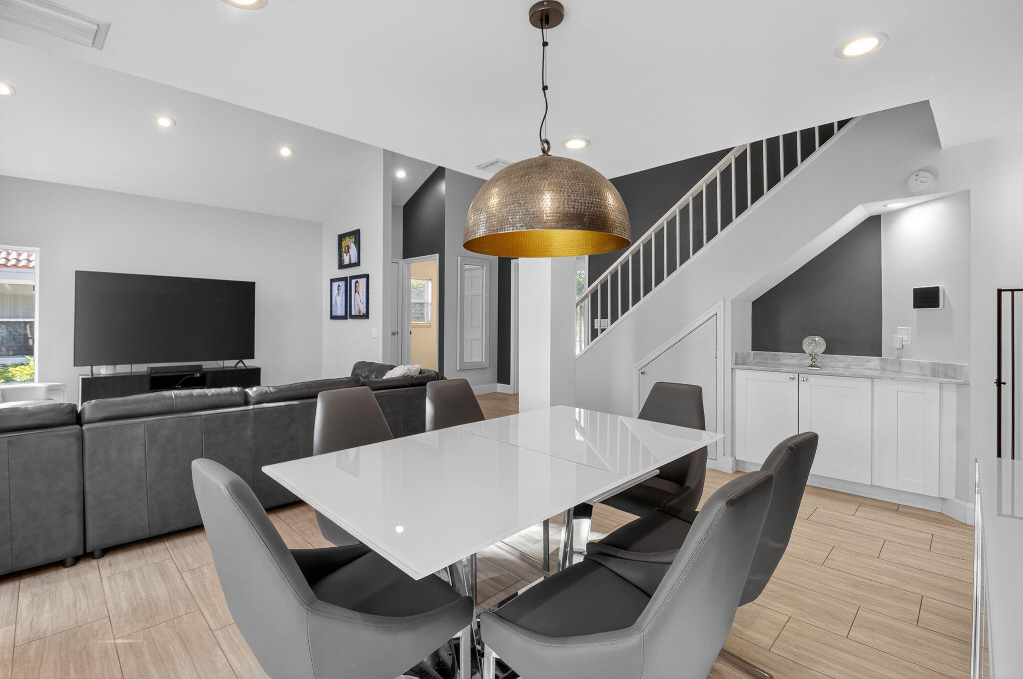 CEDAR CAY - Residential