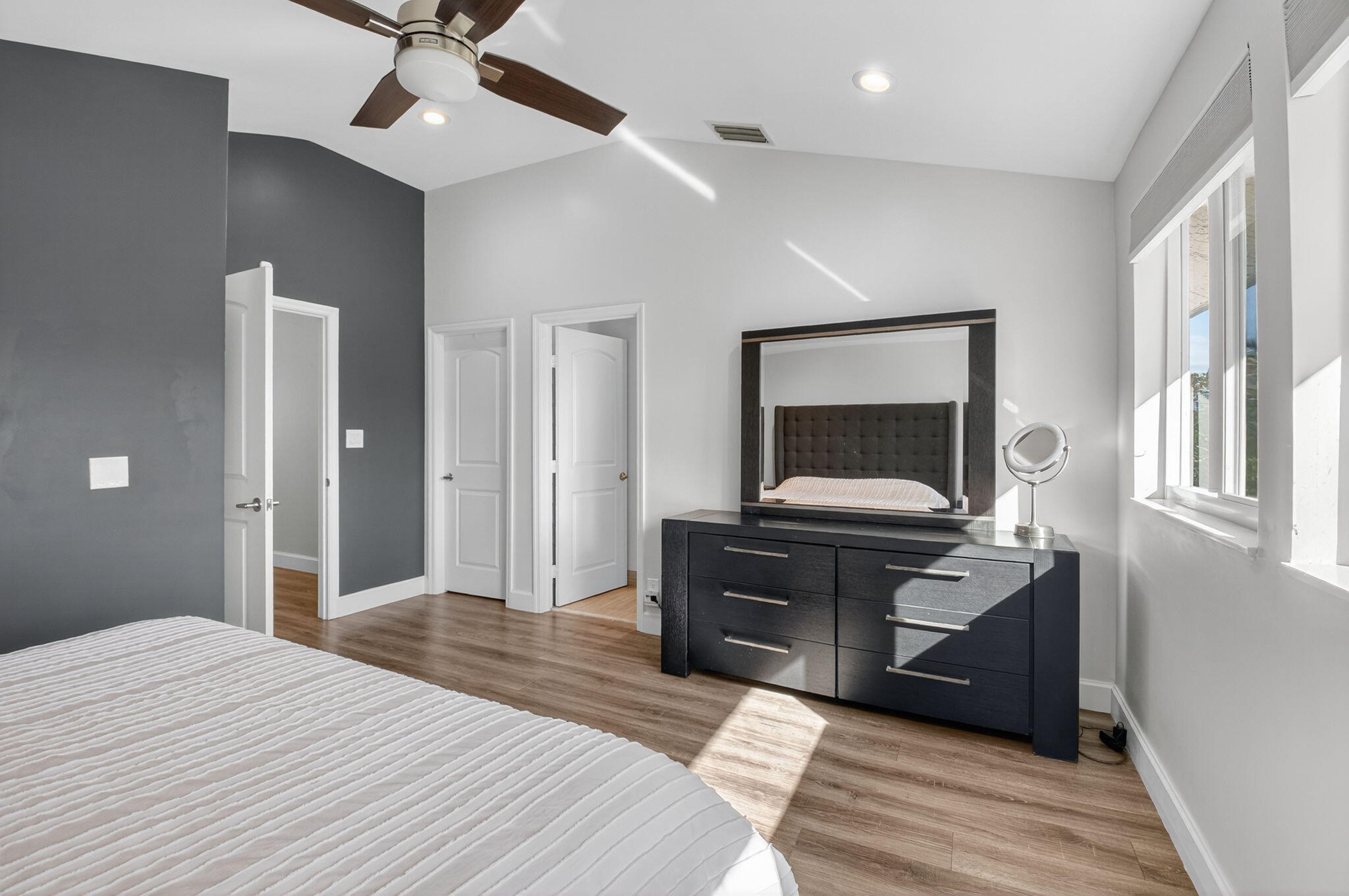 CEDAR CAY - Residential