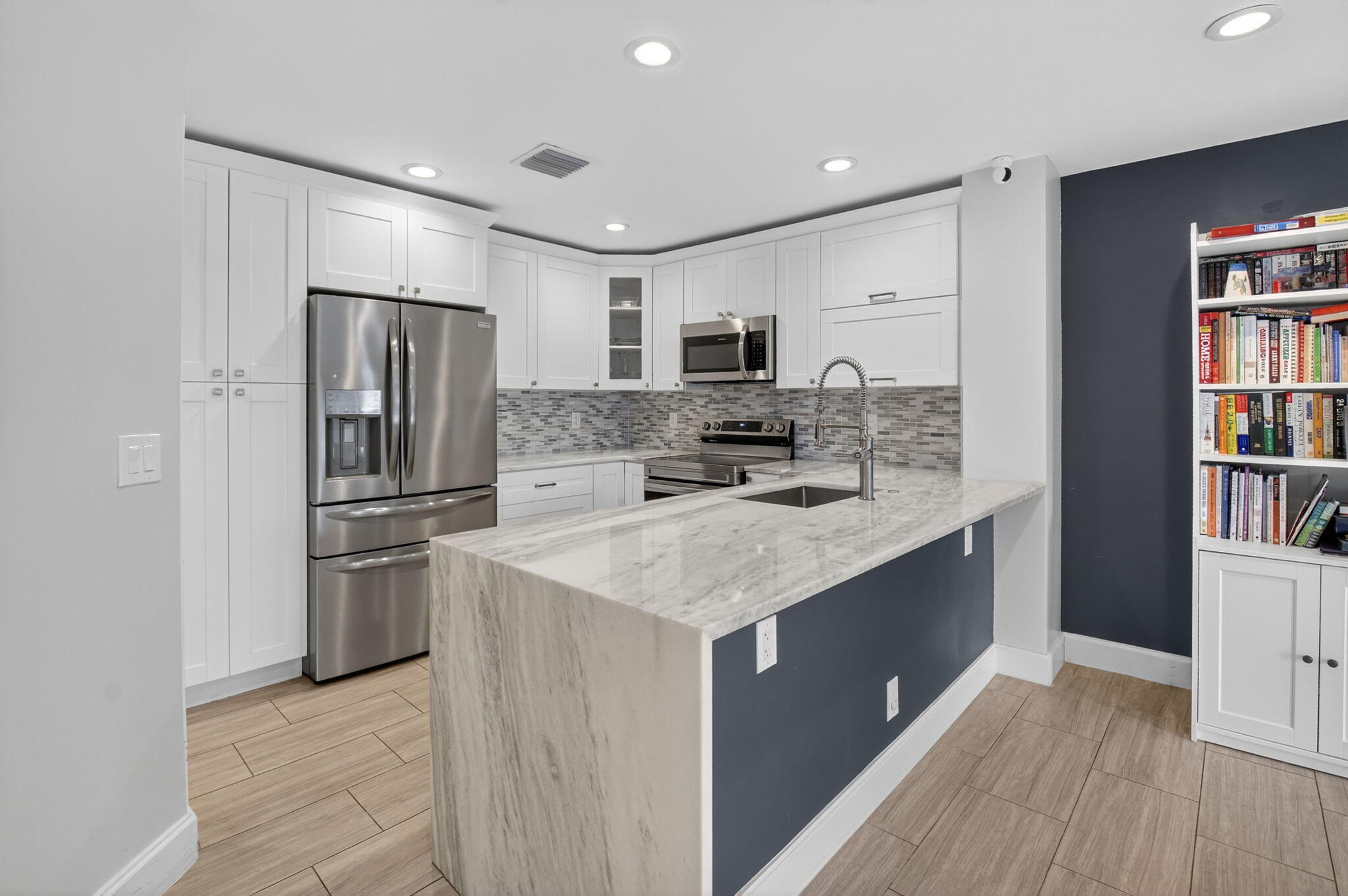 CEDAR CAY - Residential