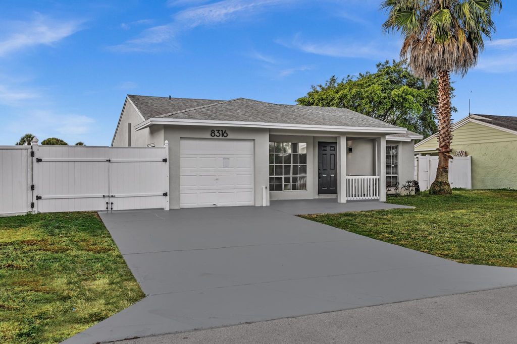 Photo of 8316 Huntsman Place, Boca Raton, FL 33433 (MLS # R11162100)