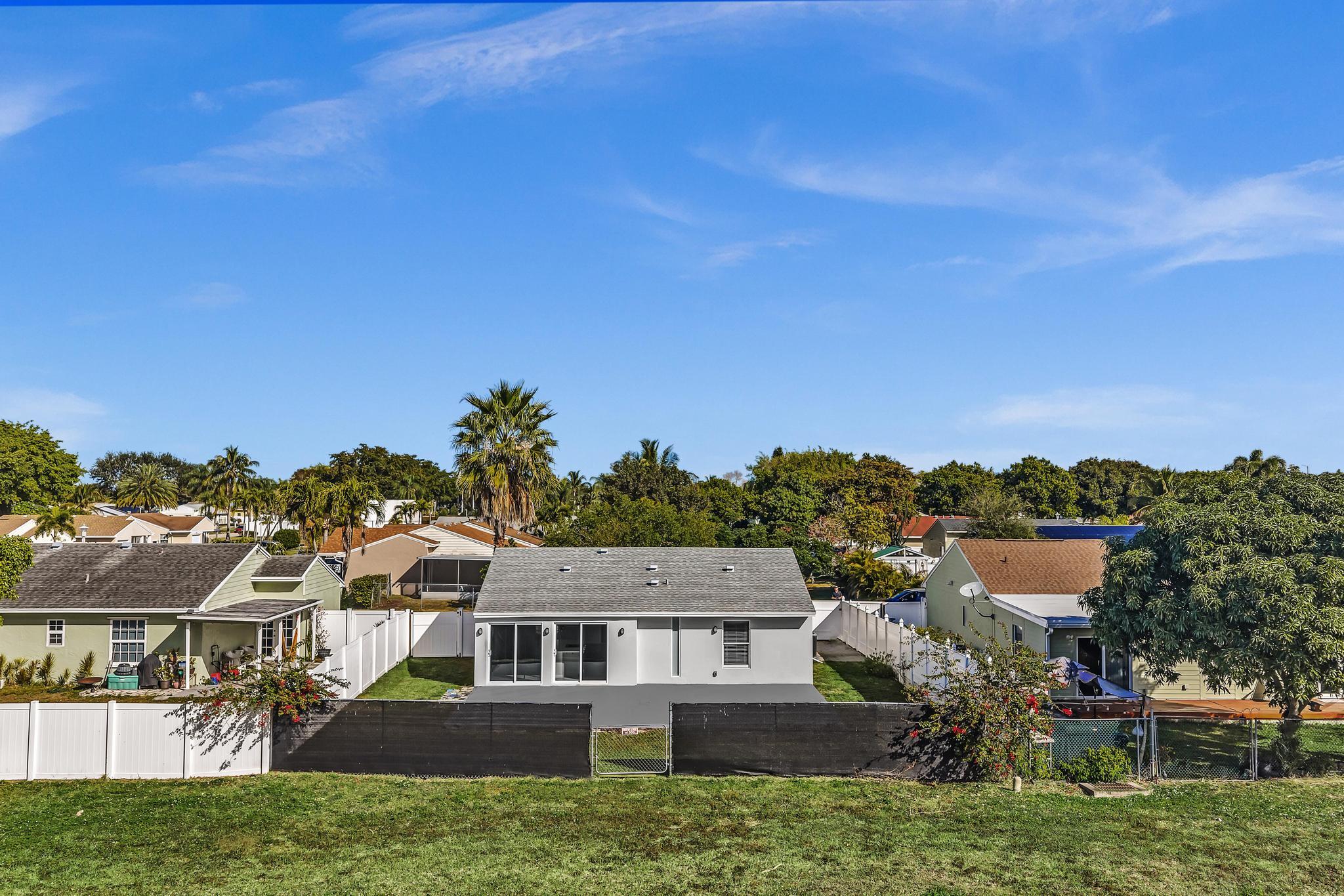 COUNTRY PARK AT BOCA RATON I - Residential Lease