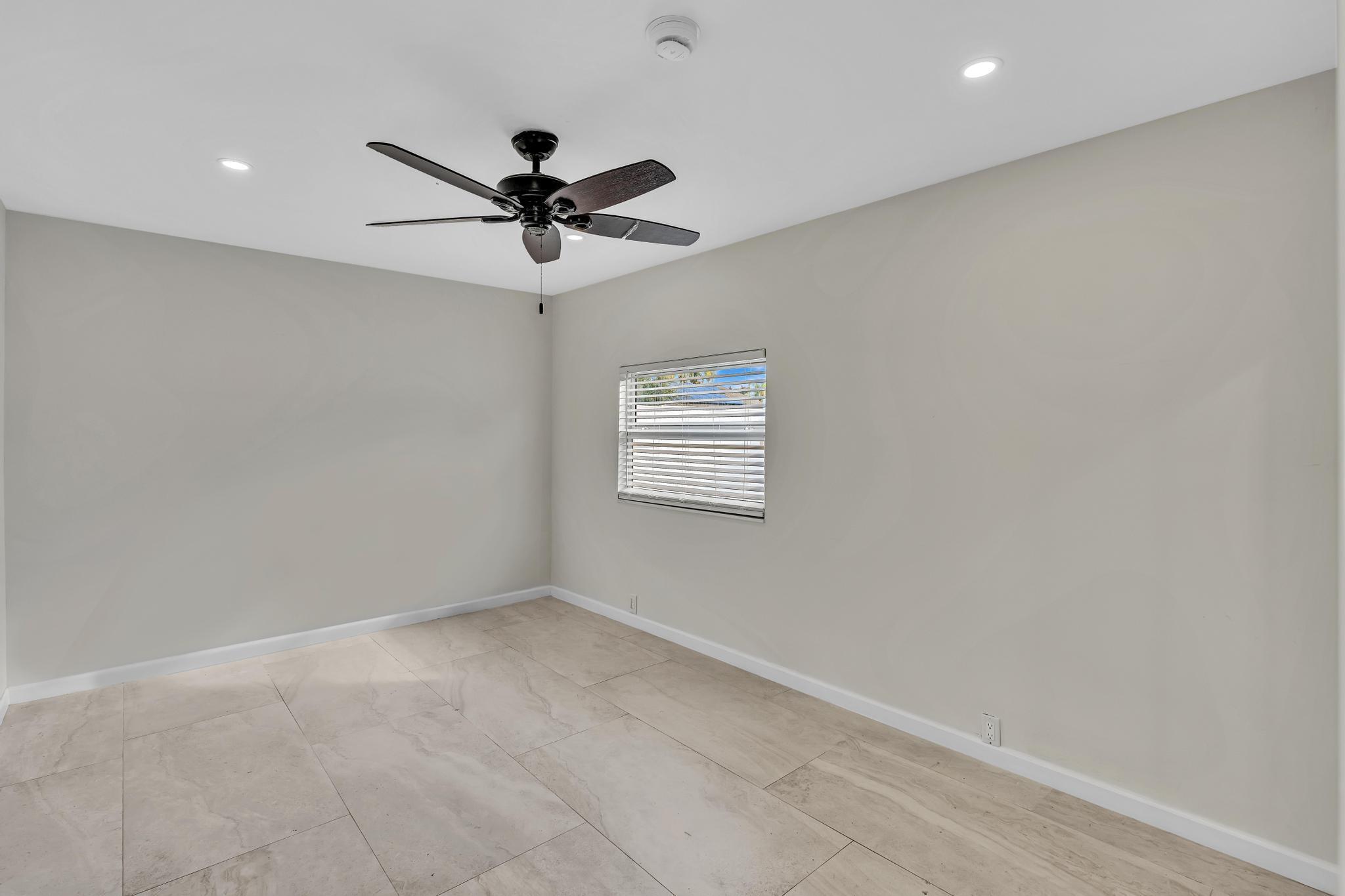 COUNTRY PARK AT BOCA RATON I - Residential Lease