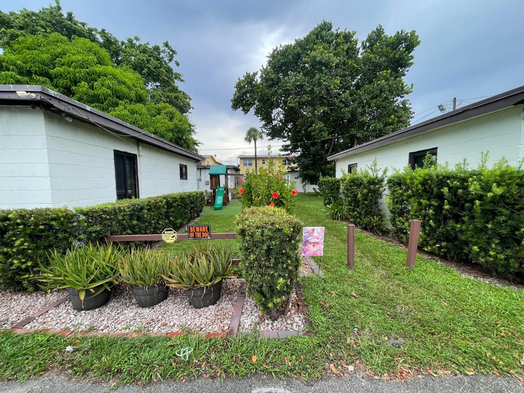 Photo of 103 NW 7th Avenue #E, Pompano Beach, FL 33060 (MLS # B26052486)