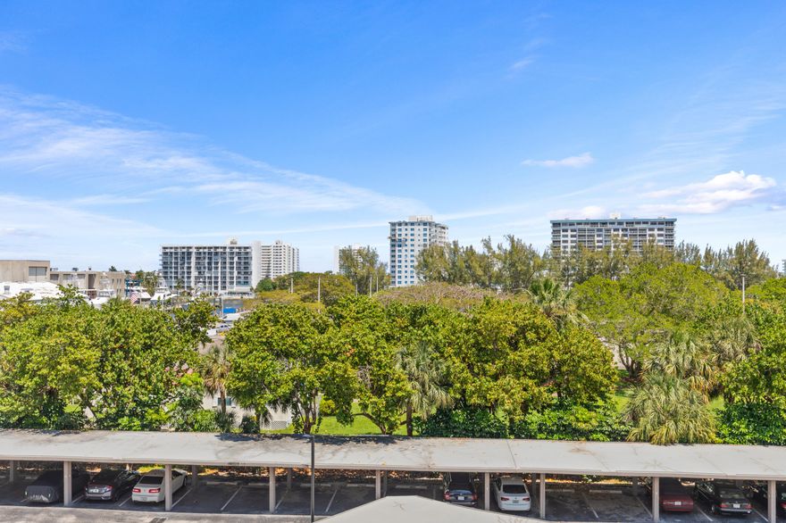 Beautiful unit ,a short walk to the beach. fishing pier, great restaurants. It is a 55 older community, fully funded reserves as a total renovation has transformed this resort like property